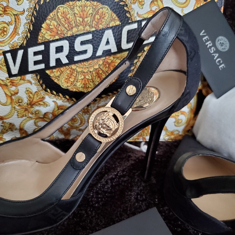VERSACE 💐💐💐 - Picture 9 of 12